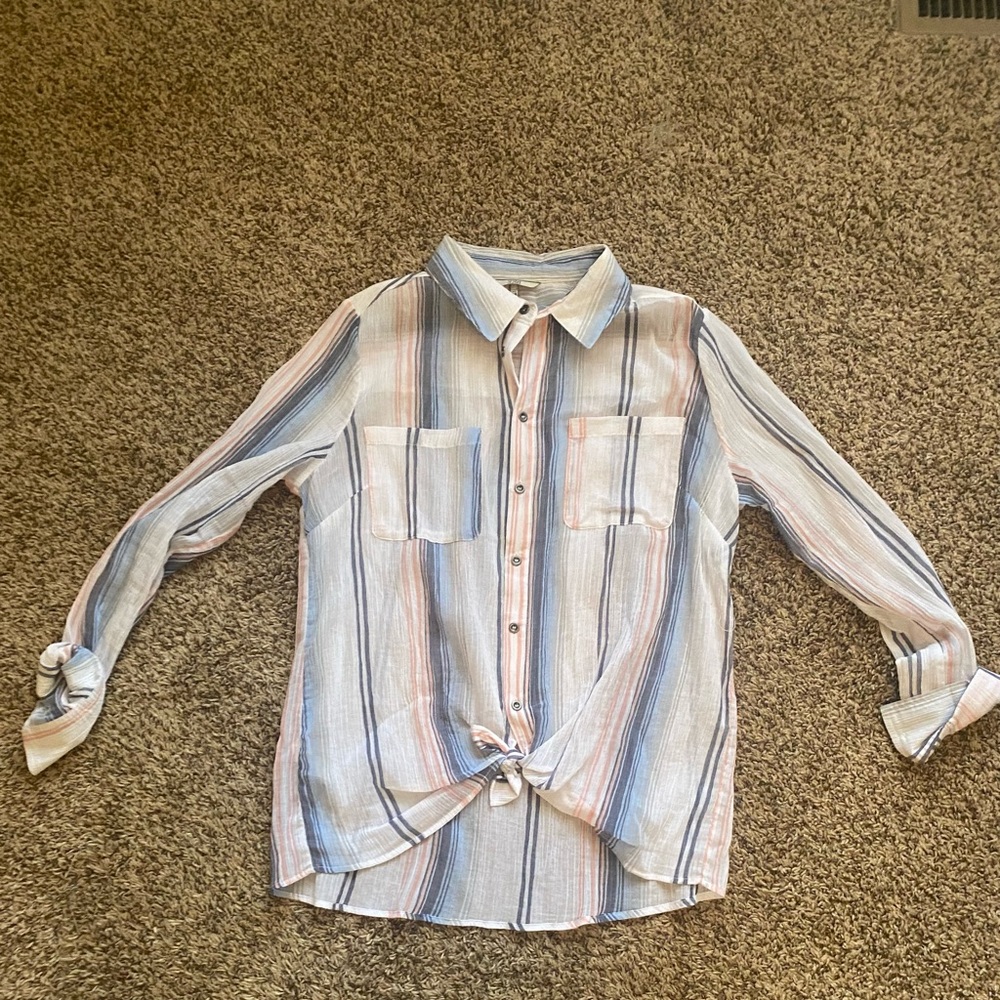 Buckle Daytrip Top - Medium